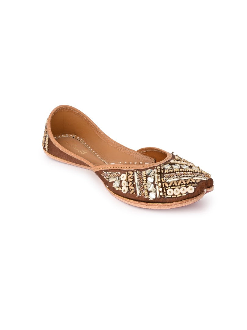 Hand embroidered Bronze jutti