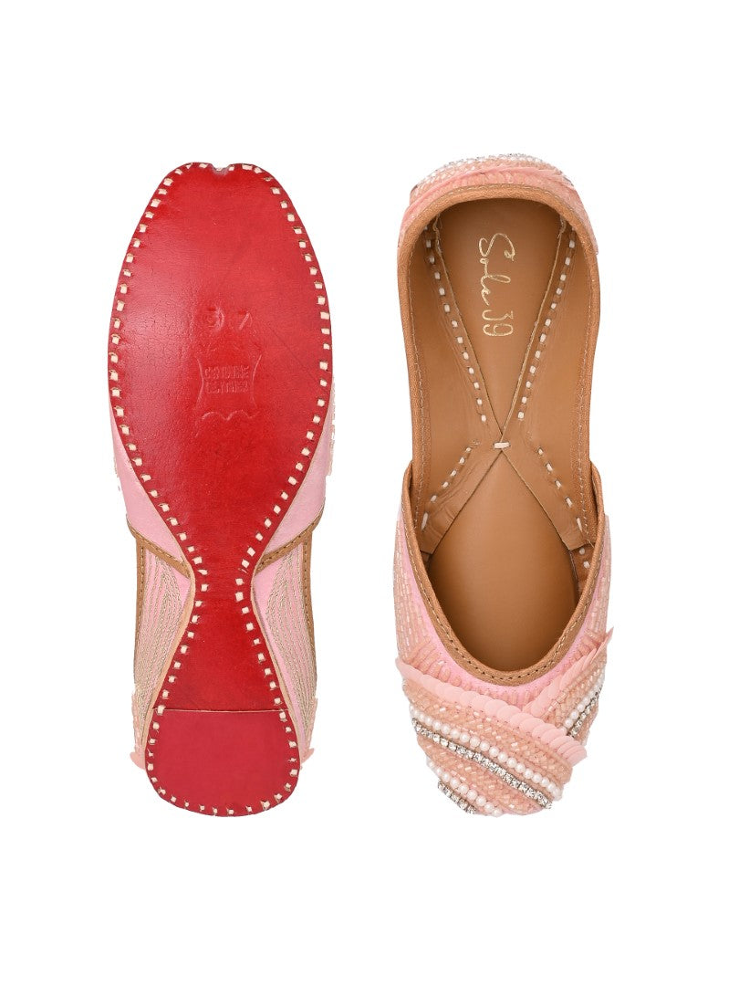 Hand embroidered pink jutti
